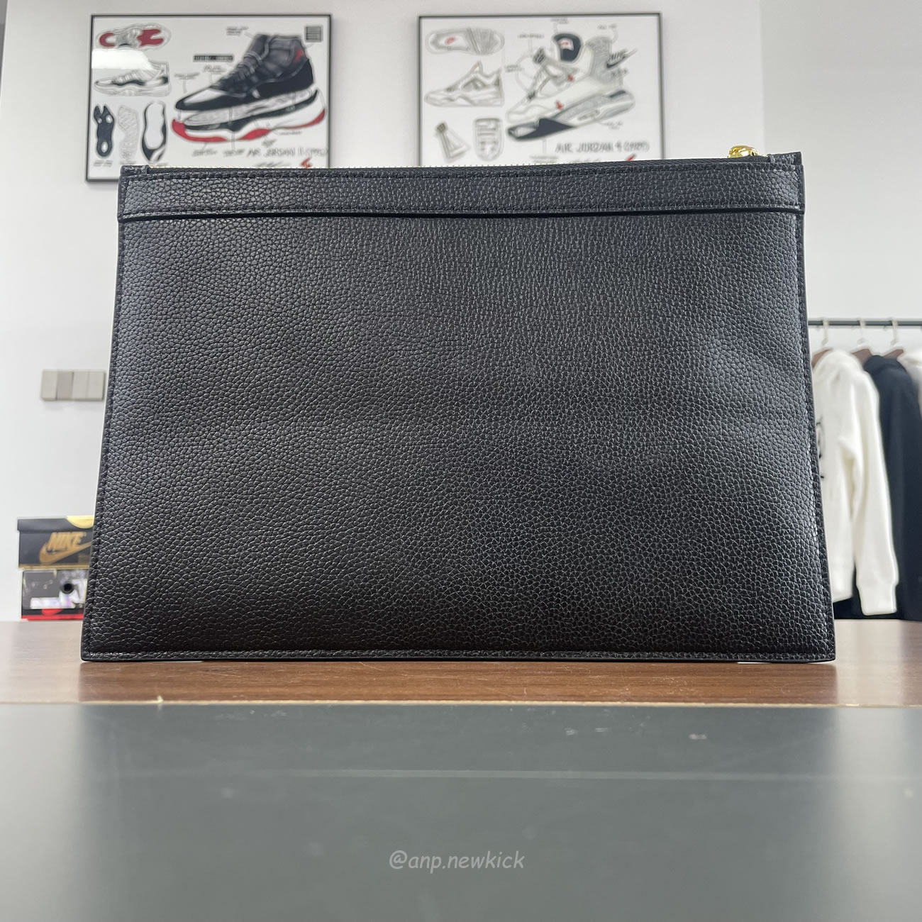 Thom Browne Logo Stamp Leather Document Holder (6) - newkick.app